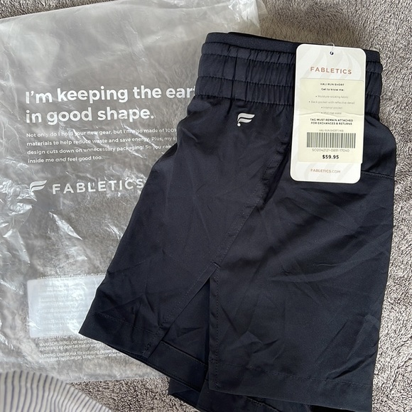 Breathe Run SHORT - Black / Reflective Silver - Picture 6 of 12